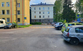 Рабочие преступили к реставрации здания в Сертолово