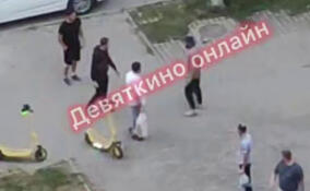 Полицейские ищут мужчину, устроившего стрельбу в магазине в Новом Девяткино