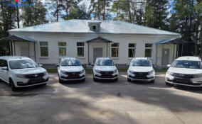 Центр психологической помощи Всеволожска получил новые машины