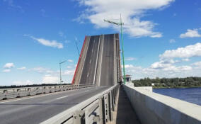 Утром в четверг движение по трассе «Кола» перекроют на 45 минут