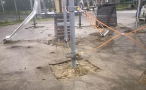 Жители Всеволожска пожаловались на испорченную детскую площадку