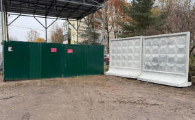 У площадок ТКО в Юкковском поселении установили забор
