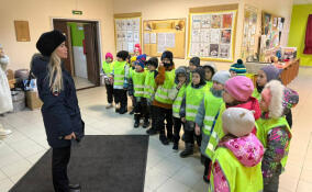 Кудровские школьники приняли участие в мероприятии «Шагающий автобус»