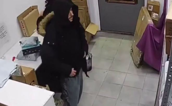 В Мурино мужчина занялся онанизмом на пункте выдачи