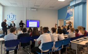 Для школьников в Буграх провели урок цифровой безопасности
