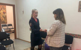 Сотрудники ГАИ провели консультацию для будущих мам