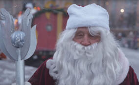 В Кудрово заметили праздничный кортеж Деда Мороза