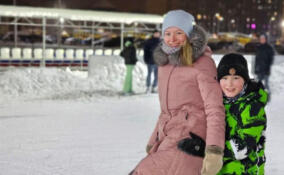 В Янино-1 открыли каток