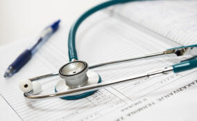 В Токсовскую больницу доставили беременную 13-летнюю девочку