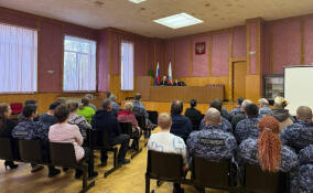 Сотрудники ГАИ провели профилактическую беседу с росгвардейцами