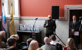 Во Всеволожске презентовали книгу Сергея Мачинского «Голоса из войны»