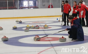 В Колтушах завершились соревнования по керлингу