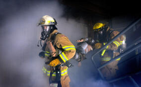 В Верхних Осельках вспыхнул автомобиль