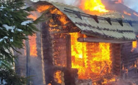 В Лесколовском поселении сгорела баня