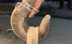 В Мурино рабочего насмерть придавило упавшей бетонной стойкой