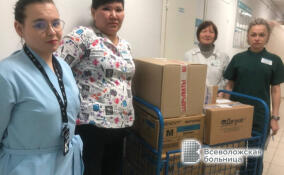 Медсестры Всеволожской больницы направили помощь в зону СВО