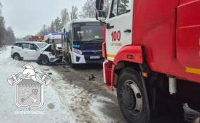 Два человека пострадали в ДТП с автобусом в Агалатово