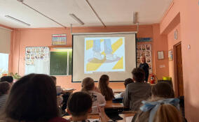 Сотрудники ГАИ посетили лицей во Всеволожске