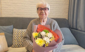 Жительницу Кудрово поздравили с 90-летием