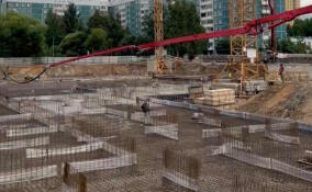 В Новом Девяткино залили фундамент школы за один день