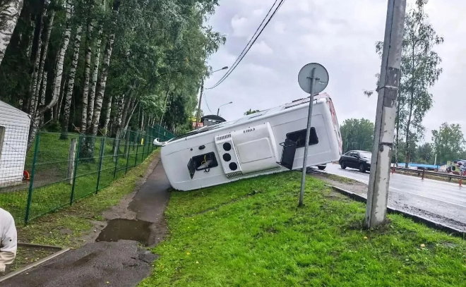 13 пострадавших в ДТП: полиция Всеволожского района проводит проверку