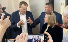 Лира Бурак и Александр Дрозденко осмотрели новую школу в Янино