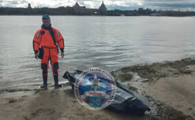 У поселка имени Морозова спасатели обнаружили тело