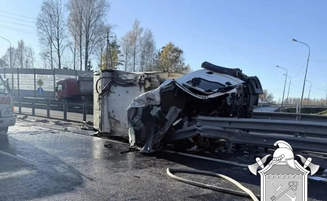 Человек погиб в ДТП с мусоровозом на трассе А-121