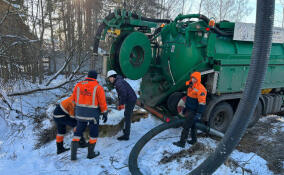 Во Всеволожске откачали воду из затопленного подвала многоэтажки